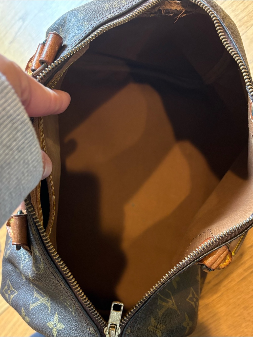 Louis Vuitton Brown Monogram Satchel with Tan Leather Handles - Picture 4 of 16
